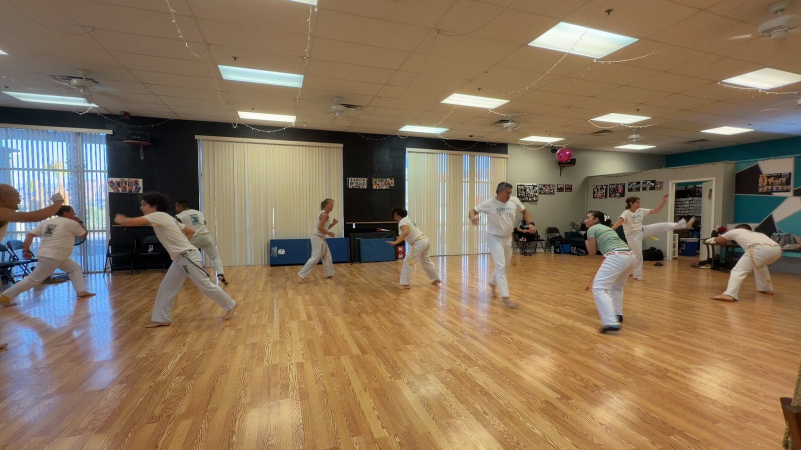 A class working the movement together, Palm Springs